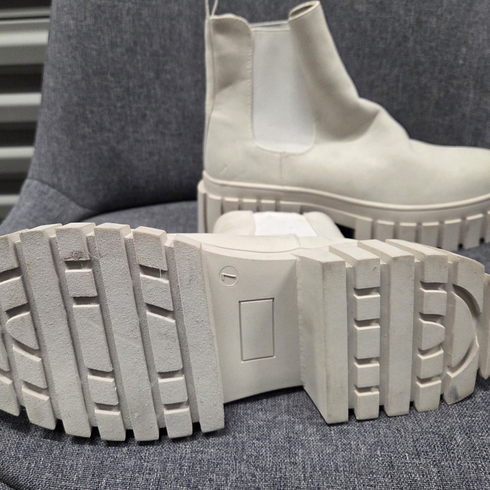 MIA Reeve Boots - Picture 4 of 5